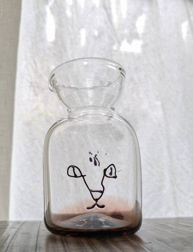 小ぶりな水差し