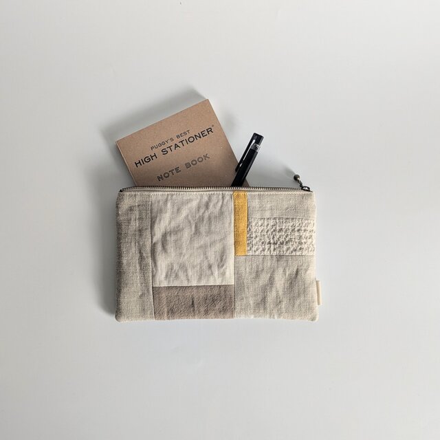 リネンのファスナーポーチ/20cmファスナー　マスタード　パッチワーク　通帳ケース