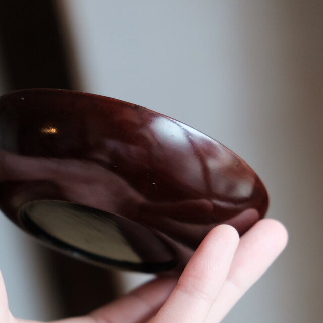 滲み出る古美術感◇漢字と人物と風景。時代物漆芸蒔絵深皿 漆器 骨董