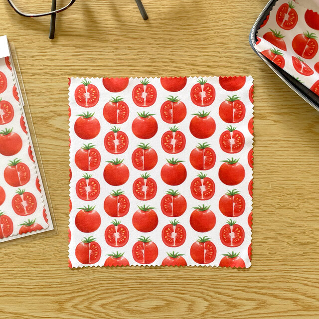 トマトのメガネ拭き〈1枚〉クリーニングクロス スマホ画面クリーナー マイクロファイバー 野菜 おしゃれ 可愛い ギフト