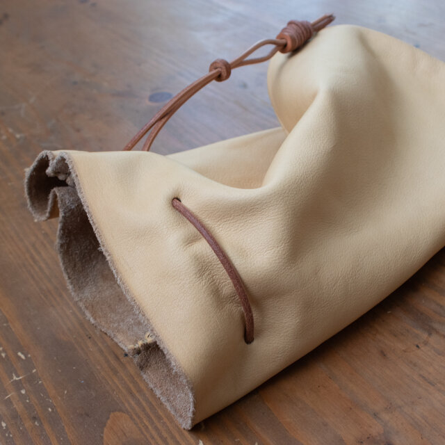 牛革巾着　手提げ袋