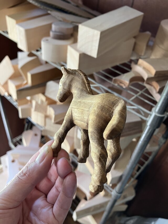 木製彫刻馬