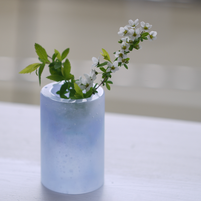 お得な情報満載 小さなガラスの花器(一輪挿し/花瓶) 日々の暮らしを iichi | 工芸品
