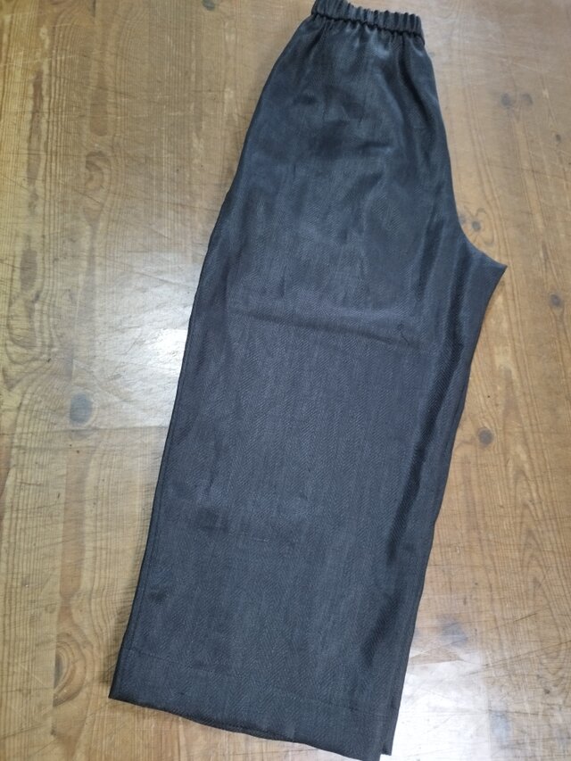 麻のワイドパンツ（墨黒）