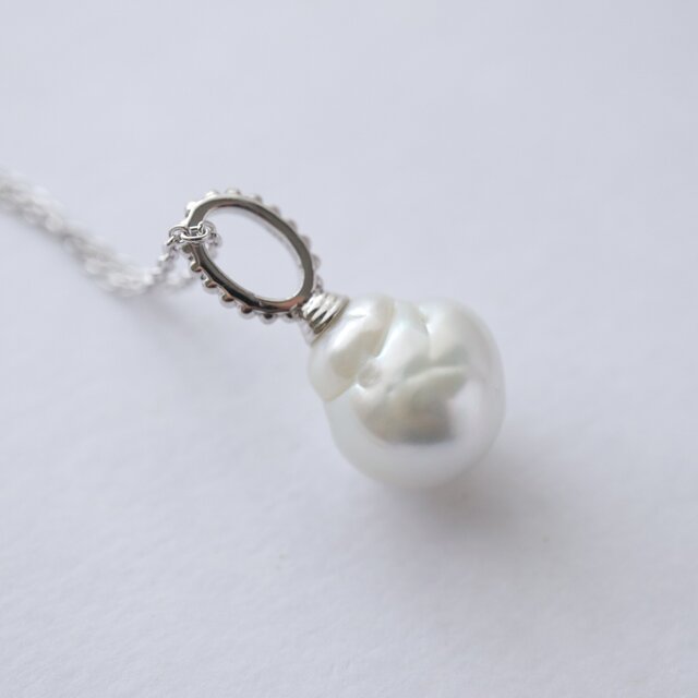 シルバー金具　南洋・白蝶真珠のバロックネックレス長さ約45cm 玉サイズ約8mm シルバー金具 南洋・白蝶真珠のバロックネックレス長さ約45cm 玉