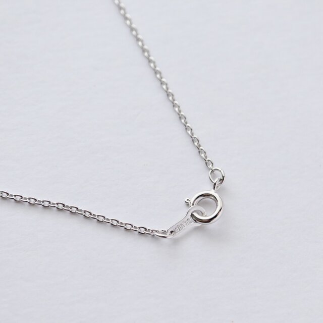 南洋白蝶バロックパールのシルバー製ペンダントネックレス