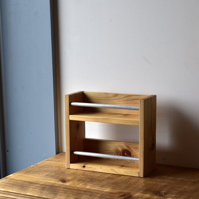 【木工】松材とアルミパイプのシンプルなミニ・スパイスラック【木工】