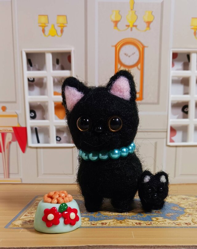 ハンドメイド 黒猫モチーフのひざ掛け ねこの髭さし 黒猫 猫ヒゲ ねこひげ集め 羊毛フェルト gunteneko