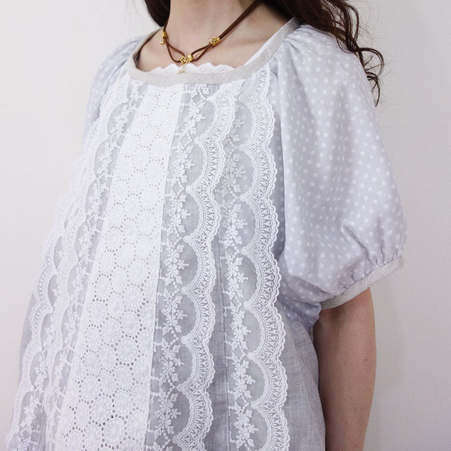 [予約販売] ふんわり重なるチュールとレース・ドットガーゼのドルマンブラウス