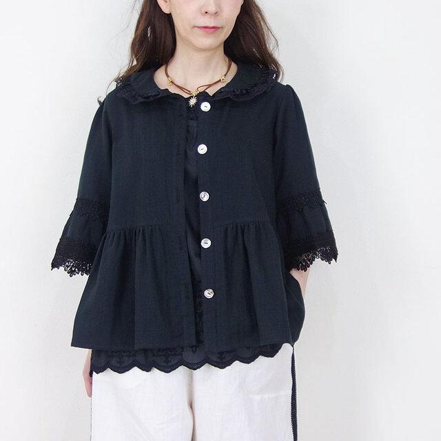 [予約販売] ブラックダブルガーゼのしっとりレース羽織りブラウス
