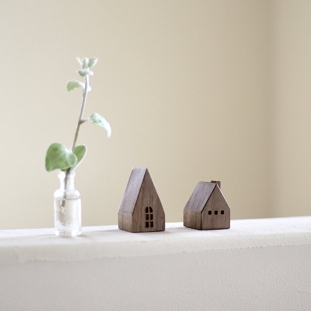 小さな木の家　ーヨーロッパの民家46ー木工雑貨・家型オブジェ・インテリア置物