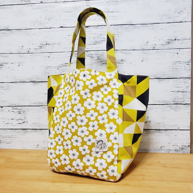 大きめころりんマルシェトートバッグ(北欧フラワー×幾何学模様)