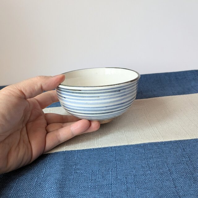 ブルーラインのご飯茶碗 【手仕事 民藝 和 陶器 窯元】 | iichi 日々の