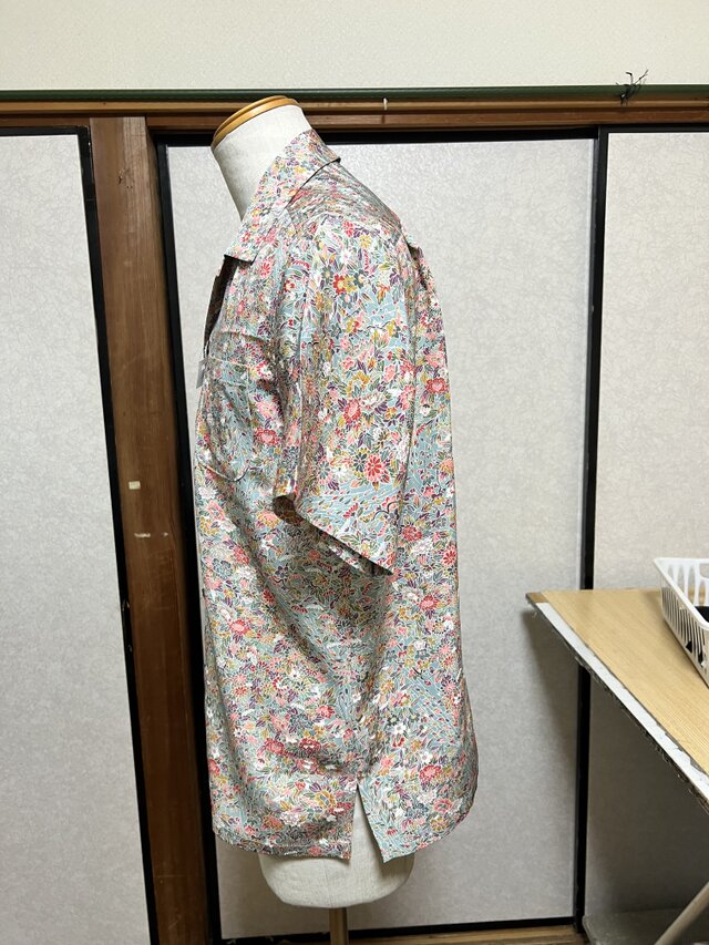 グレー 花柄 アロハシャツ 着物リメイク 着物リメイクと着物アロハシャツの専門店｜FAR EAST FABRIC