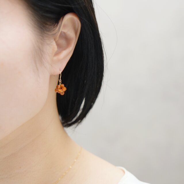 14kgf ピアス】メープル(もみじ・カエデ) オレンジ カーネリアン