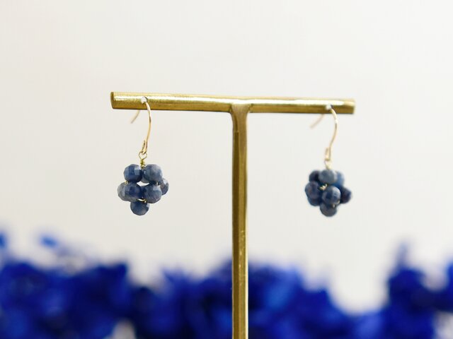 14kgf ピアス】ブルーグレー サファイア サファイヤの実 金平糖 9月