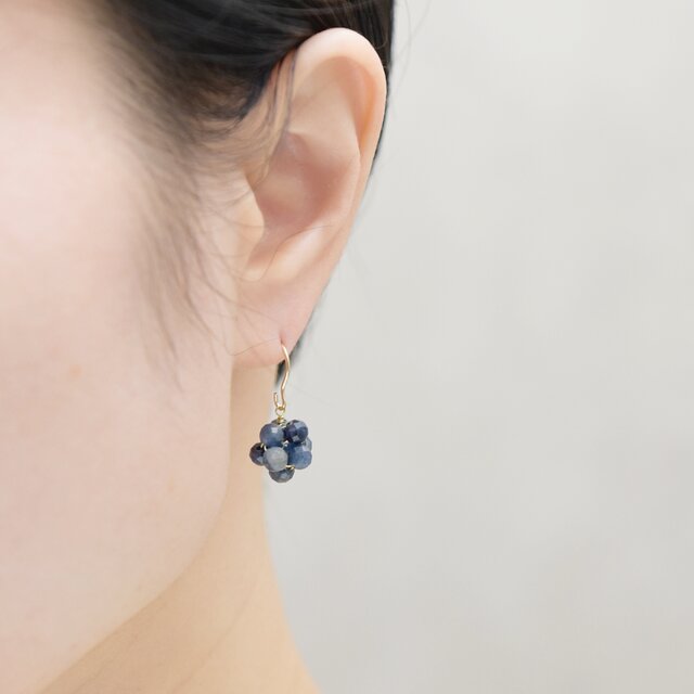 14kgf ピアス】ブルーグレー サファイア サファイヤの実 金平糖 9月