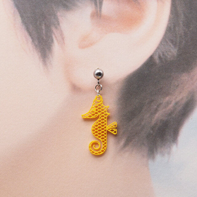 タツノオトシゴ（菱紋）Ω 気分が上がる魔法のスイッチ Ω ピアス