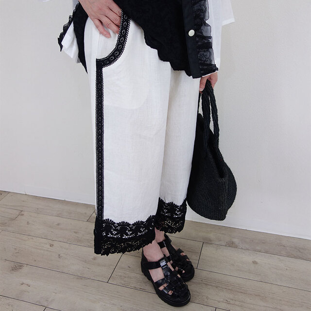 [予約販売]  Coco noir・ブラックレースと白リネンの半端丈パンツ
