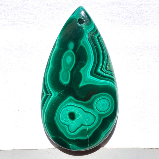 【穴あき】マラカイト[140] 14702x22mm 50Cts　ルース ／天然石 ／ カボション
