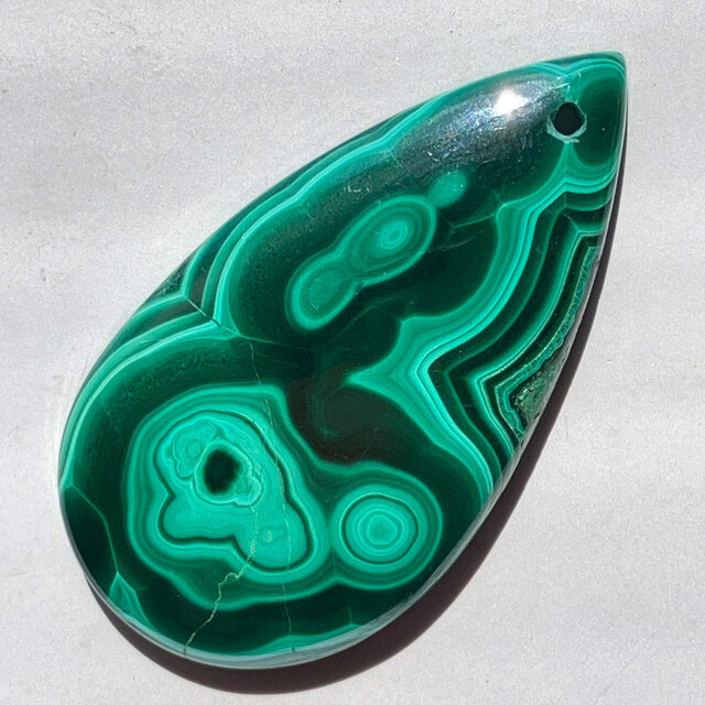 穴あき】マラカイト[140] 14702x22mm 50Cts ルース ／天然石