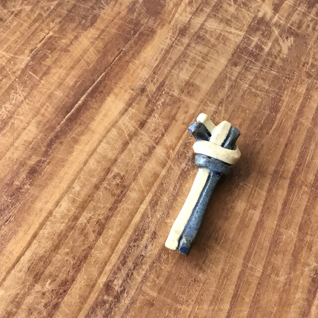 箸置　結び　呉須