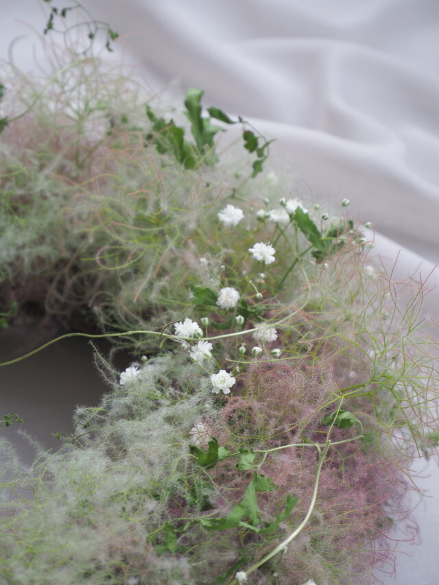 ふんわりスモークツリーリース26cm | iichi 日々の暮らしを心地よく