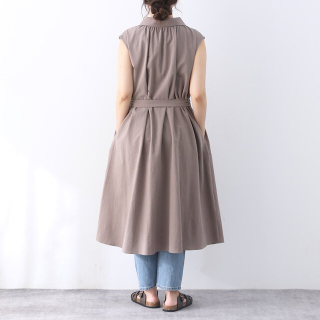 23区 コットンシルクワンピース ノースリーブ　ロング丈 赤系 キーネック 32 23区 コットンシルクワンピース ノースリーブ ロング丈 赤系