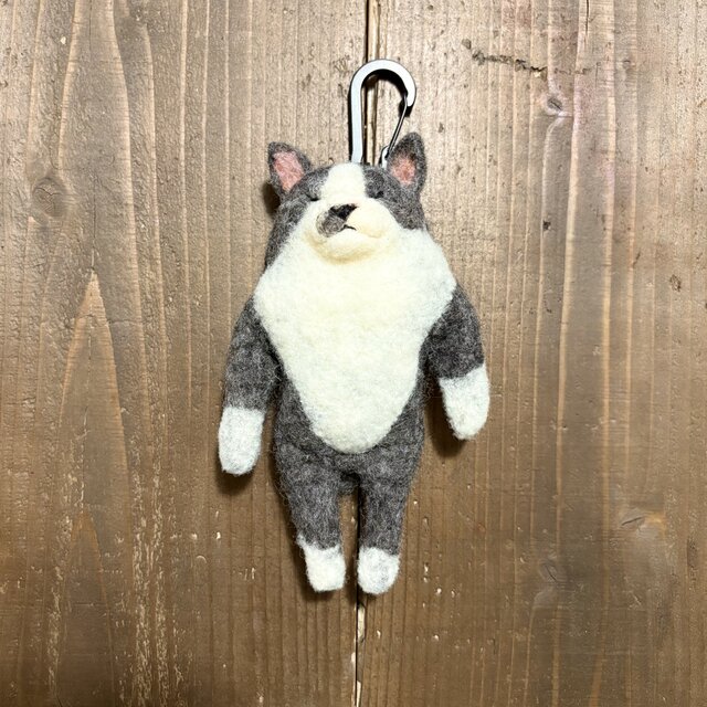 猫の毛チャーム キーホルダー ねこ グッズ 愛猫（ミケ/ハチワレ風）