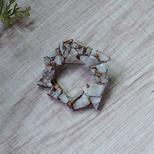 ゴージャス【コッパーカルサイト】のサークルブローチ