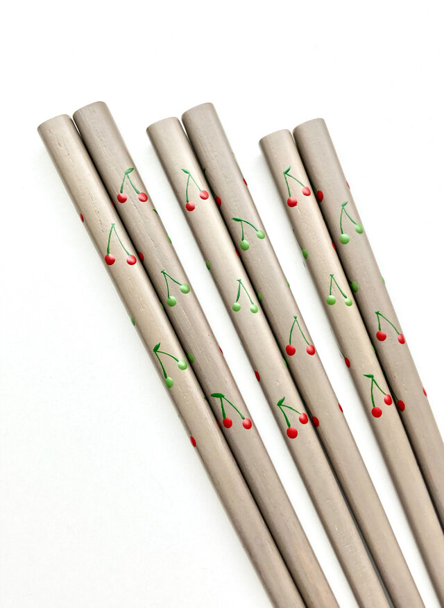 《リニューアル》子ども箸 19cm すべりどめ〈白漆の摺り漆箸・さくらんぼ〉