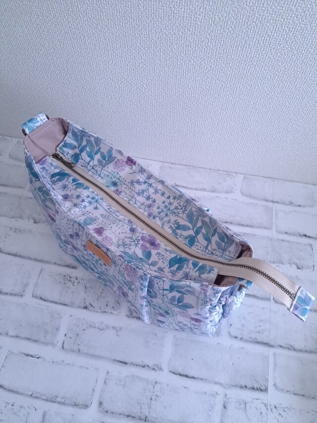 Shan様　リバティ スモールスザンナ　ブルーラミネート　横長ワンハンドルバッグ Shan様 リバティ スモールスザンナ ブルーラミネート 横長ワン