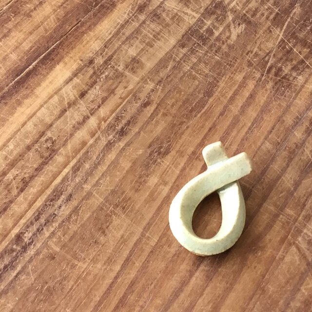 箸置　クロス　緑