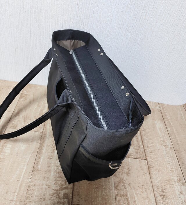 コーデュラナイロン×本革トートバッグL｜軽量＆撥水・13インチPC対応