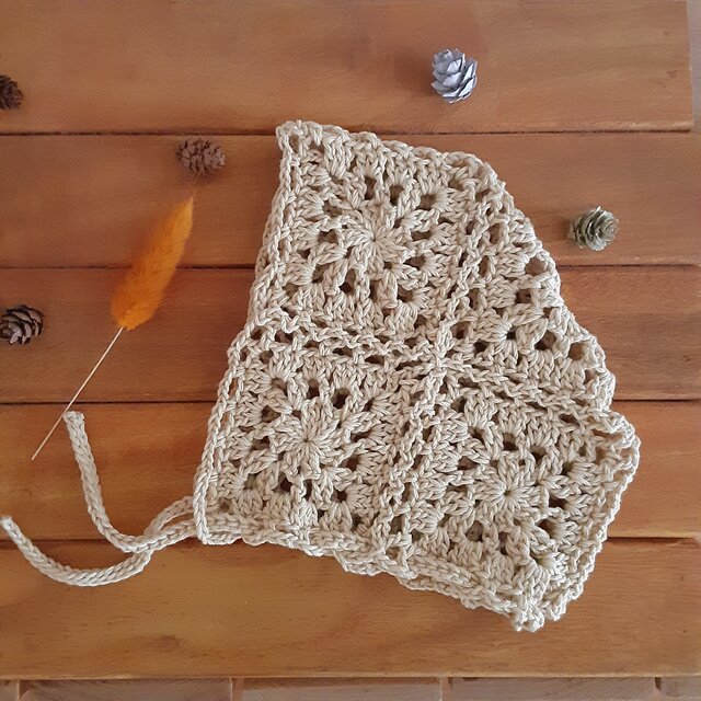 ベビーボンネット（かぎ針編み）