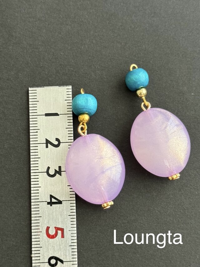 ウッドビーズピアス ターコイズブルー パープル 大ぶりピアス 樹脂 
