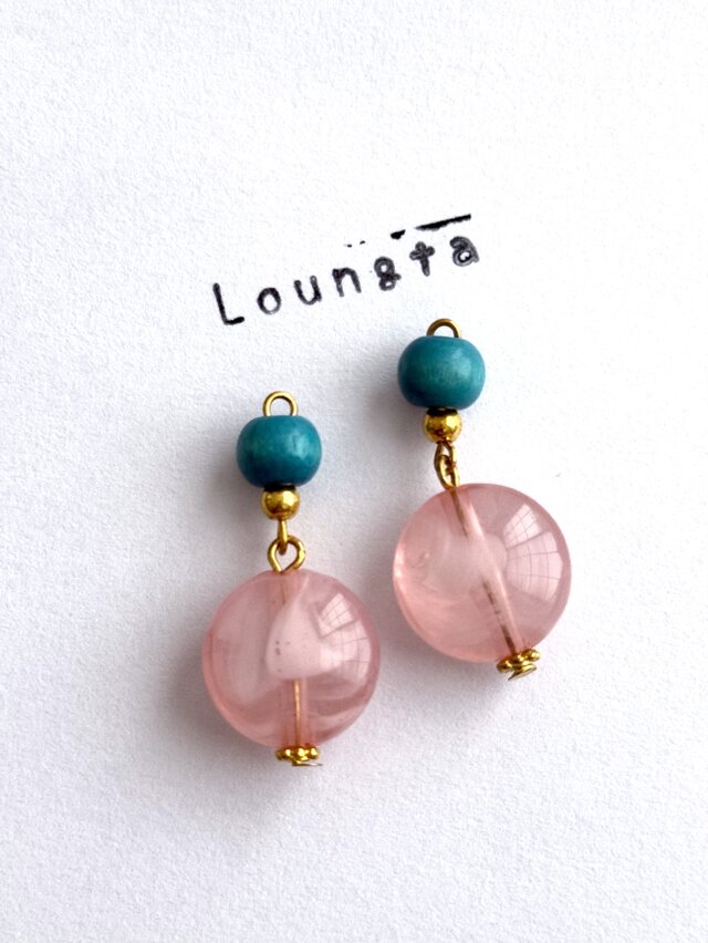 ウッドビーズピアス ターコイズブルー ピンク 樹脂ピアス