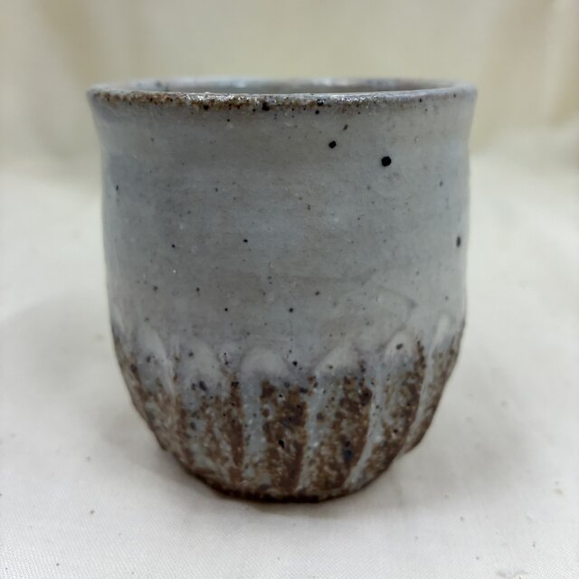 粉引き湯呑み鎬