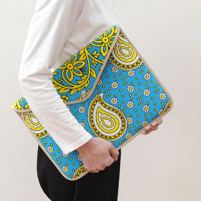 フラップ付き♪ 鮮やかなカンガのPCケース 13-14inc　Laptop タブレットケース