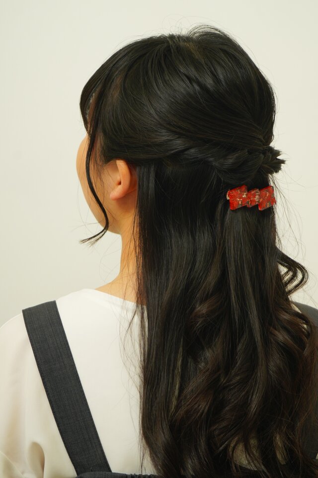 ベゴニアをイメージした真っ赤なデザイン【ヘアクリップ】 | iichi 