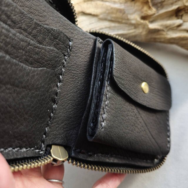 鹿革の財布 二つ折りラウンドファスナー | iichi 日々の暮らしを