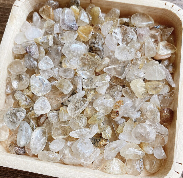 412»◤専用ページです◢天然石さざれ石ルチル*耳飾り 412»◤専用
