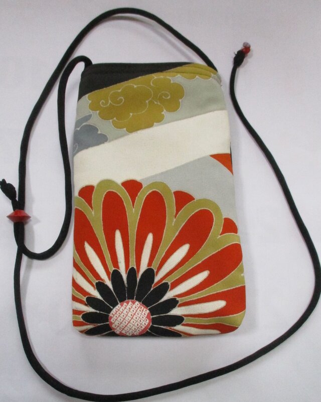 ８２６１　色留袖で作ったポシェット　＃送料無料