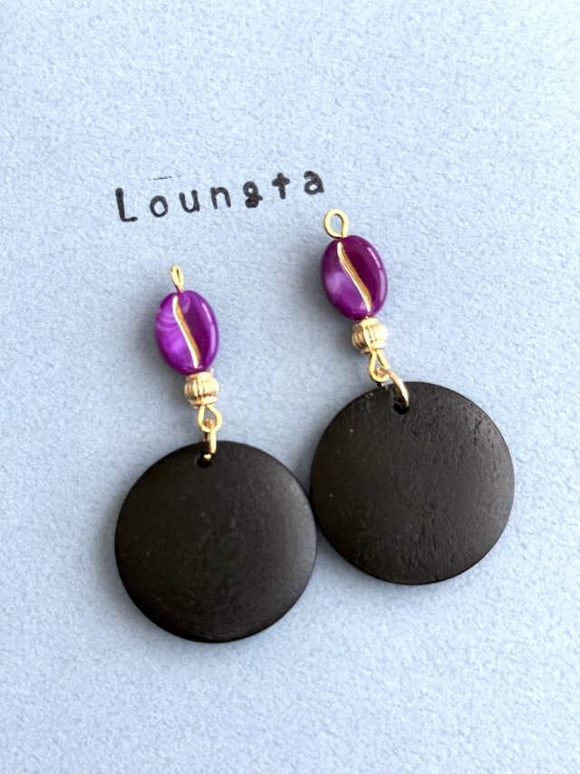 コーヒー豆ビーズ パープルとブラックウッドビーズピアス 大ぶりピアス 樹脂ピアス