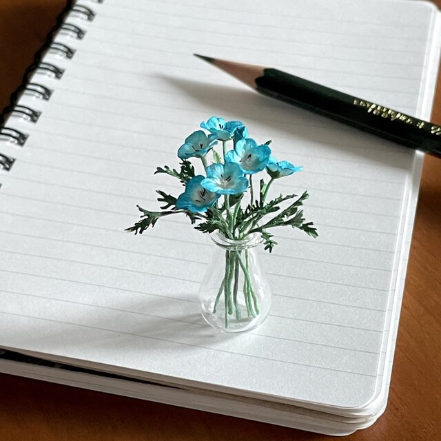 和紙の花》花瓶＆ネモフィラ(葉っぱ付き)の花束 | iichi 日々の暮らし