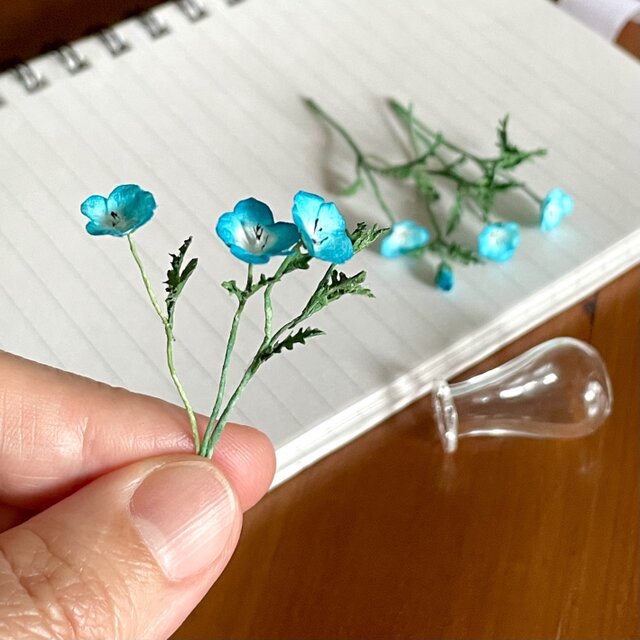 和紙の花》花瓶＆ネモフィラ(葉っぱ付き)の花束 | iichi 日々の暮らし