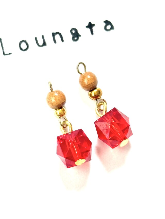 ウッドビーズピアス ブラウン レッドアクリルビーズ 小ぶりピアス 樹脂ピアス プチプラピアス