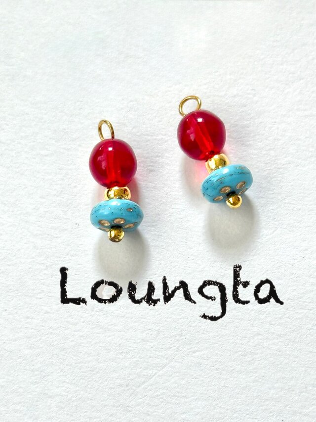 チェコビーズピアレッド ブルー 小ぶりピアス 超軽いピアス 夏ピアス 樹脂ピアス