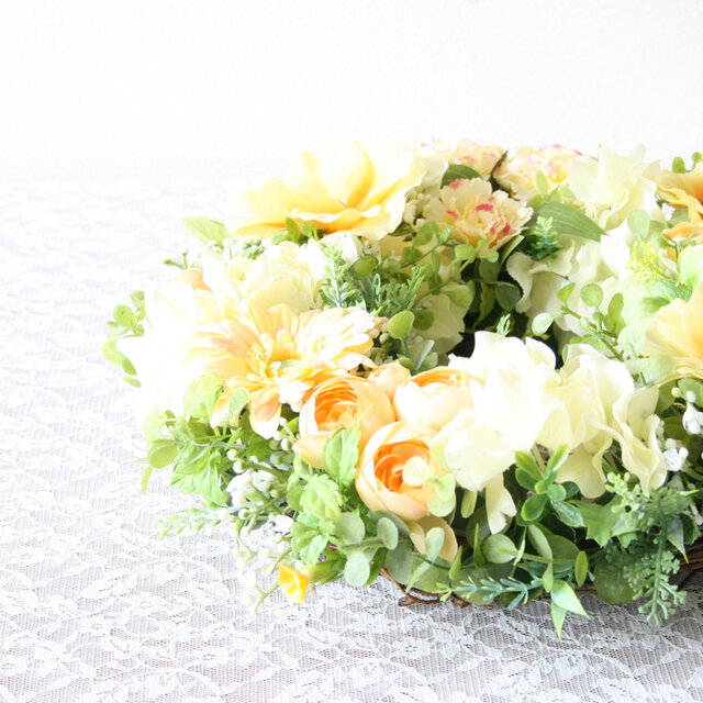 rococo調ペールイエローフラワーリース 造花 直径約42cm rococo調ペールイエローフラワーリース 造花 直径約42cm