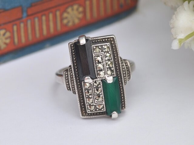 022】旅するグリーンストーン – 異国のドレスリング | iichi 日々の